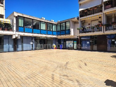 Locale commerciale in Affitto