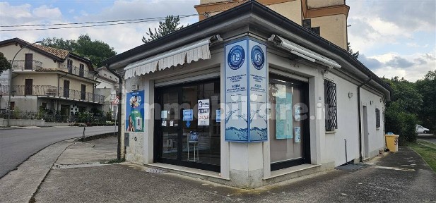 Locale commerciale in Affitto