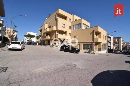 Locale commerciale in Affitto
