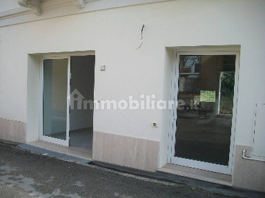 Locale commerciale in Affitto