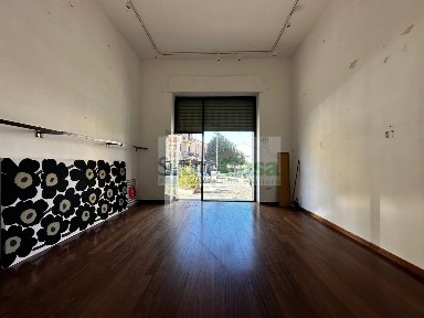 Locale commerciale in Affitto