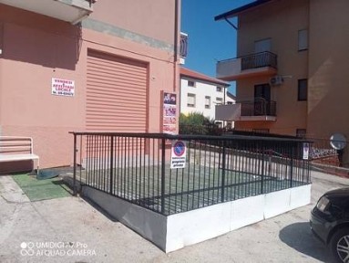 Locale commerciale in Affitto