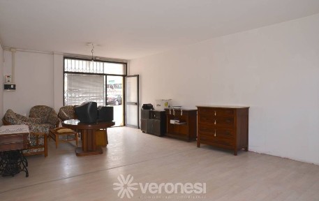Locale commerciale in Affitto