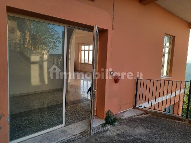 Locale commerciale in Affitto