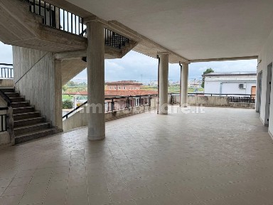 Locale commerciale in Affitto
