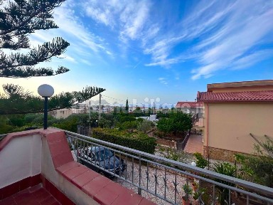 Villa plurifamiliare Strada Portella Daino, Torre Colonna Sperone, Altavilla Milicia