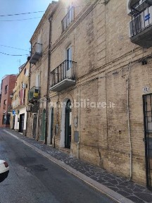 Locale commerciale in Affitto