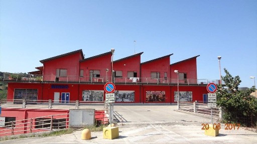 Attività commerciale in Affitto