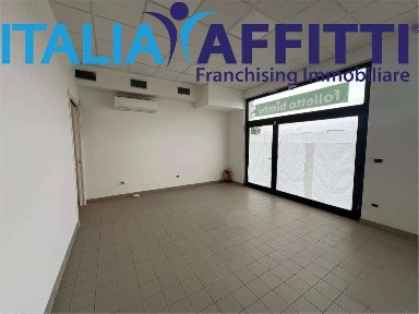 Locale commerciale in Affitto
