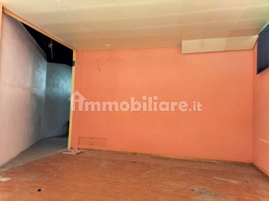 Locale commerciale in Affitto