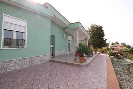 Villa unifamiliare, ottimo stato, 255 m², Torre Colonna Sperone, Altavilla Milicia