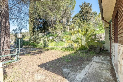 Villa unifamiliare via Esterna Renda 34, Monreale