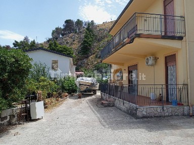 Villa bifamiliare via Poggio San Francesco 12a, Centro, Altofonte