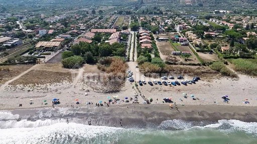 Villa bifamiliare via dei Normanni 91, Campofelice di Roccella