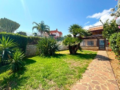 Villa bifamiliare Contrada Piano San Michele, Torre Colonna Sperone, Altavilla Milicia