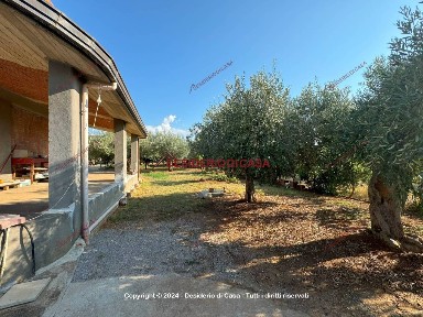 Campofelice di Roccella, Contrada Calzata