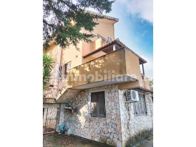 Villa unifamiliare via Poggio San Francesco 69, Altofonte