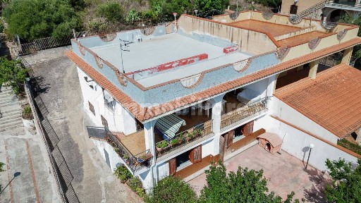 Villa bifamiliare via Piano San Michele 3, Torre Colonna Sperone, Altavilla Milicia