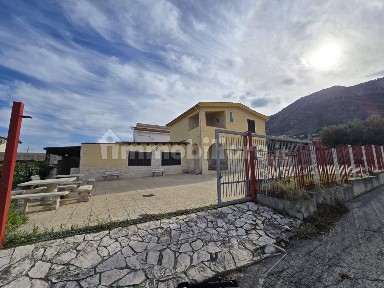 Villa unifamiliare via Chiesazza Sperone 17, Torre Colonna Sperone, Altavilla Milicia