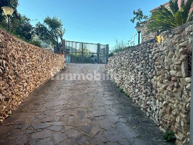Appartamento in villa via Molara, Santicelli, Palermo