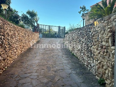 Appartamento in villa via Molara, Santicelli, Palermo