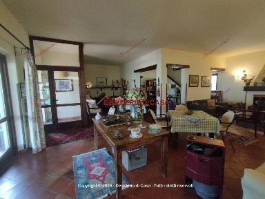 Castellana Sicula, Via Muratore, 6