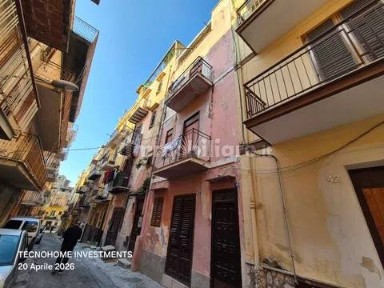 Villa unifamiliare via Del Fante, 40, Centro, Carini
