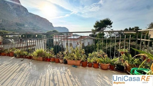 Villa plurifamiliare Contrada Capo Zafferano, Centro, Santa Flavia