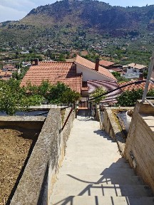 Villa bifamiliare Sp38, Belmonte Mezzagno