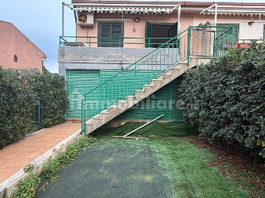 Appartamento in villa viale Himera 20, Campofelice di Roccella