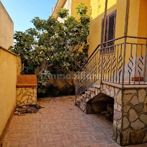 Villa bifamiliare via Ragusa 25, Centro, Carini