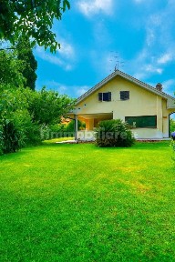 Villa bifamiliare via Monterocco, Ascoli Piceno