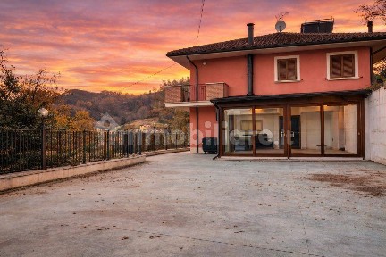 Villa unifamiliare via San Benedetto, Folignano