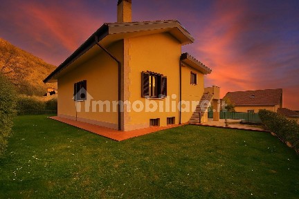 Villa bifamiliare frazione Monterocco, Ascoli Piceno