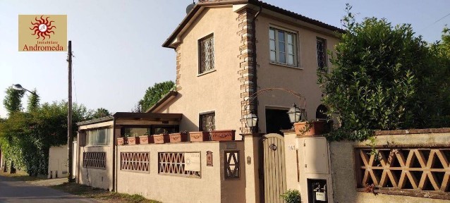 Terratetto unifamiliare via Francesco Carrara, Centro, Forte dei Marmi