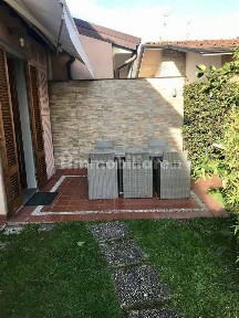 Terratetto unifamiliare via Giosuè Carducci, Centro, Forte dei Marmi