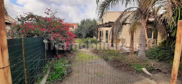 Campofelice di Roccella, Via Dei Normanni, 51