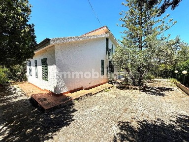 Villa unifamiliare Contrada Velez, Partinico