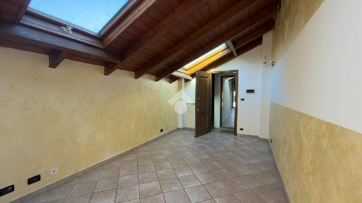 Trilocale via mazzini 57, Centro, Crescentino