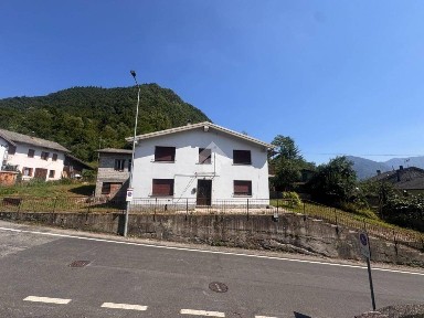 Terratetto unifamiliare via Molini 24, Arten, Fonzaso