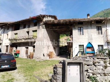 Terratetto plurifamiliare via Molini 17, Arten, Fonzaso