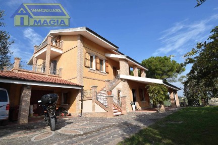 Acquaviva Picena, https://maps.app.goo.gl/vZUNGYj2yJHDYdqi8