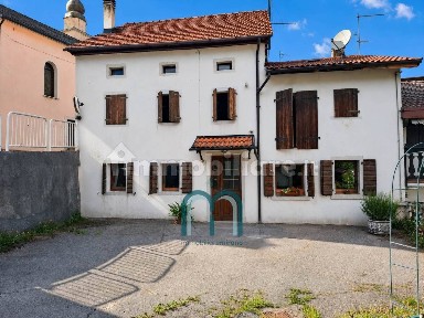Terratetto unifamiliare Località Roncan 19, Col Roncan, Ponte nelle Alpi