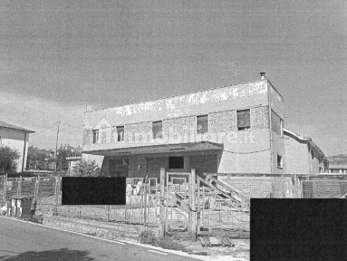 Villa all'asta viale Rimembranze, Appignano del Tronto