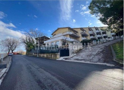 Villa all'asta via Aversa, Acquaviva Picena