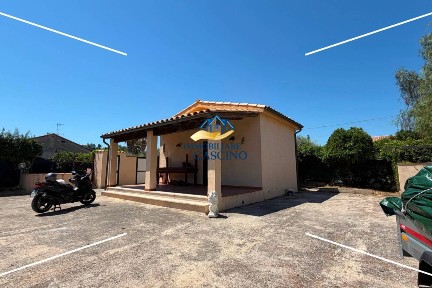 Villa unifamiliare viale Cefalù, Campofelice di Roccella
