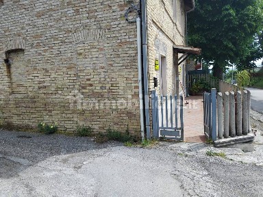 Castel di Lama, Via Roma