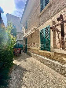 Villa unifamiliare via dei Piceni 100, Centro, Grottammare