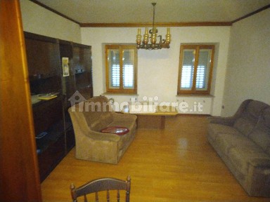 Terratetto plurifamiliare 270 m², da ristrutturare, San Nicolò di Comelico