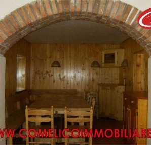 Terratetto unifamiliare 135 m², da ristrutturare, Vigo di Cadore